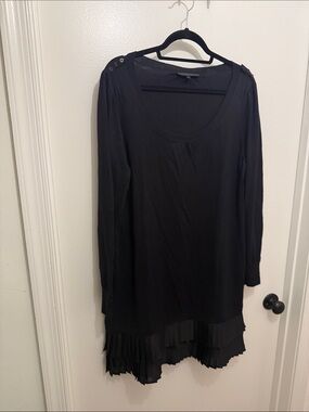 Black Long Sleeve Dress with Pleated Hem